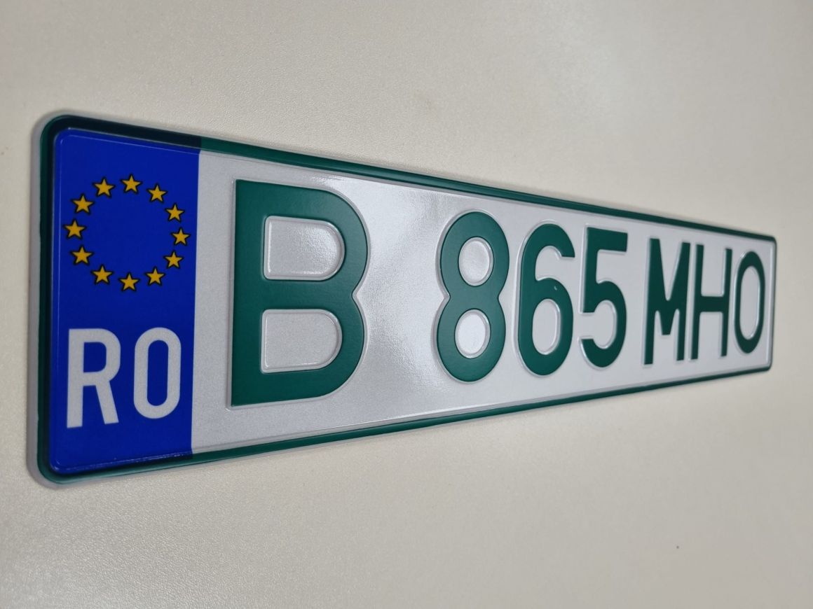 Tánczos Barna: mașinile electrice vor primi numere de înmatriculare cu litere și cifre de culoare verde 